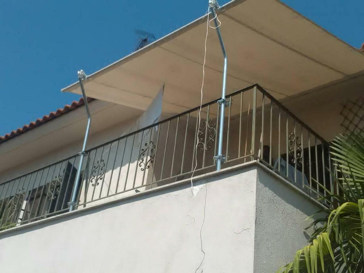 Sole Mio Apartment Milina Exterior photo